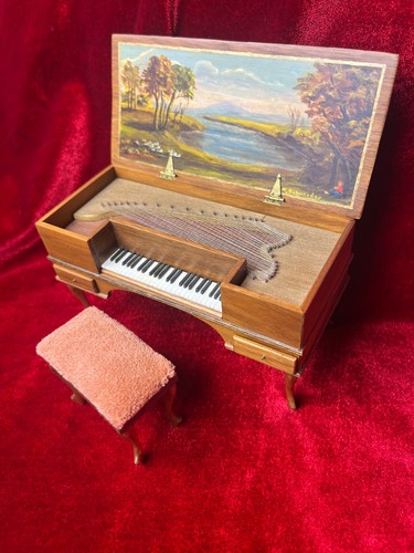 Casa delle bambole miniatura